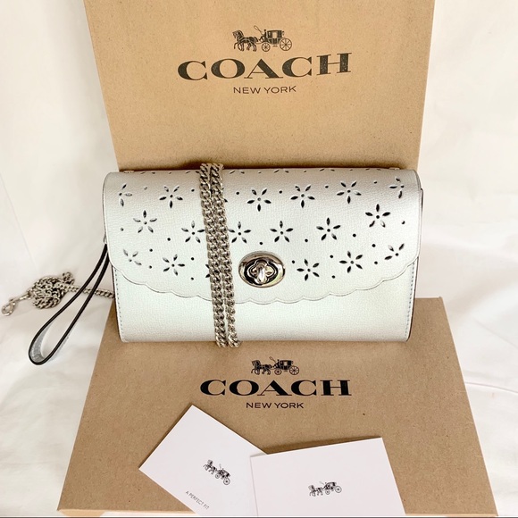 SOLD COACH 3 in 1 leather perforated crossbody - Picture 2 of 7